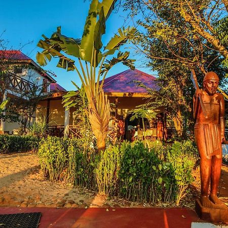 فندق Olympe De Bemaraha Bekopaka المظهر الخارجي الصورة
