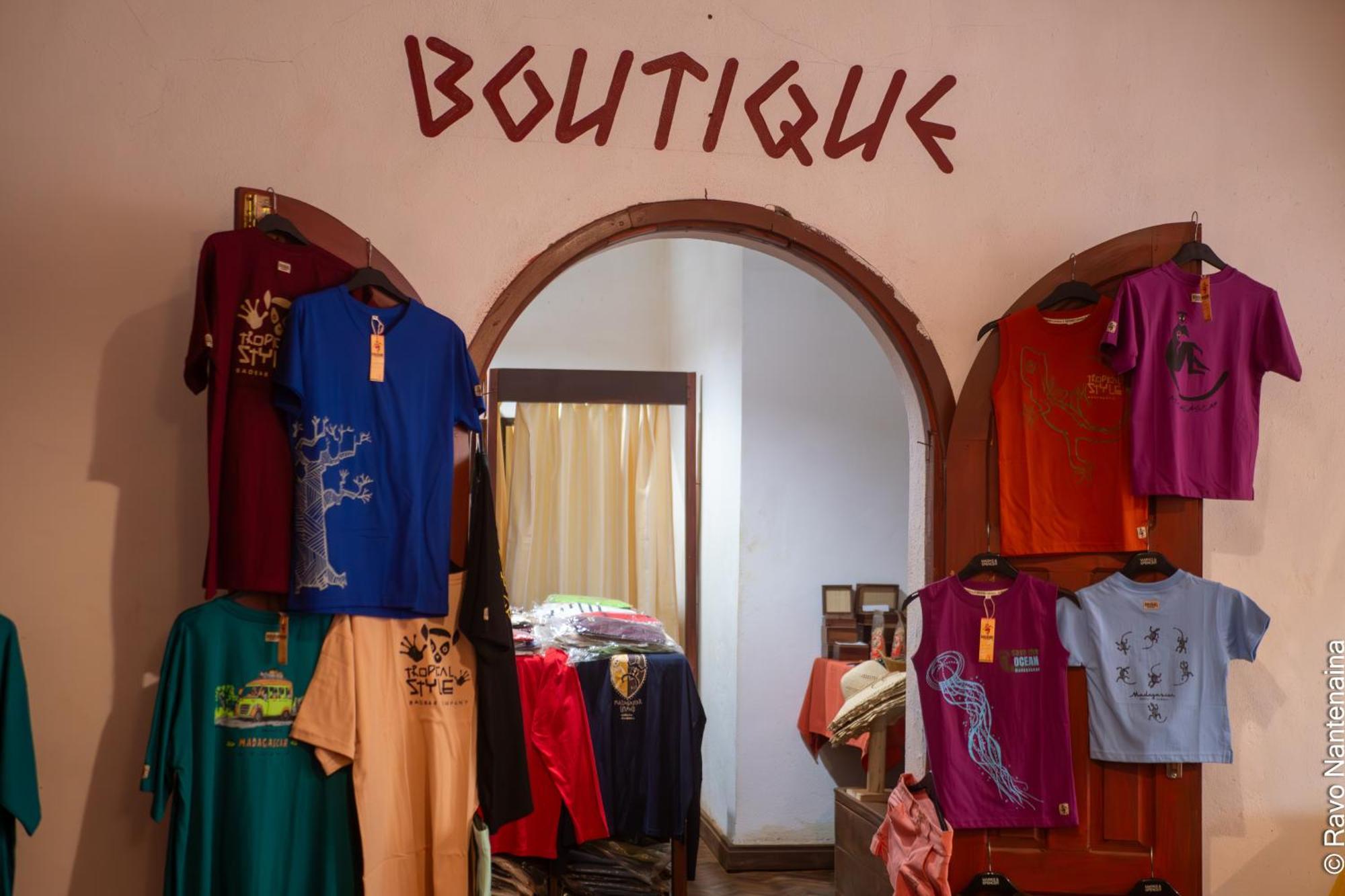 فندق Olympe De Bemaraha Bekopaka المظهر الخارجي الصورة
